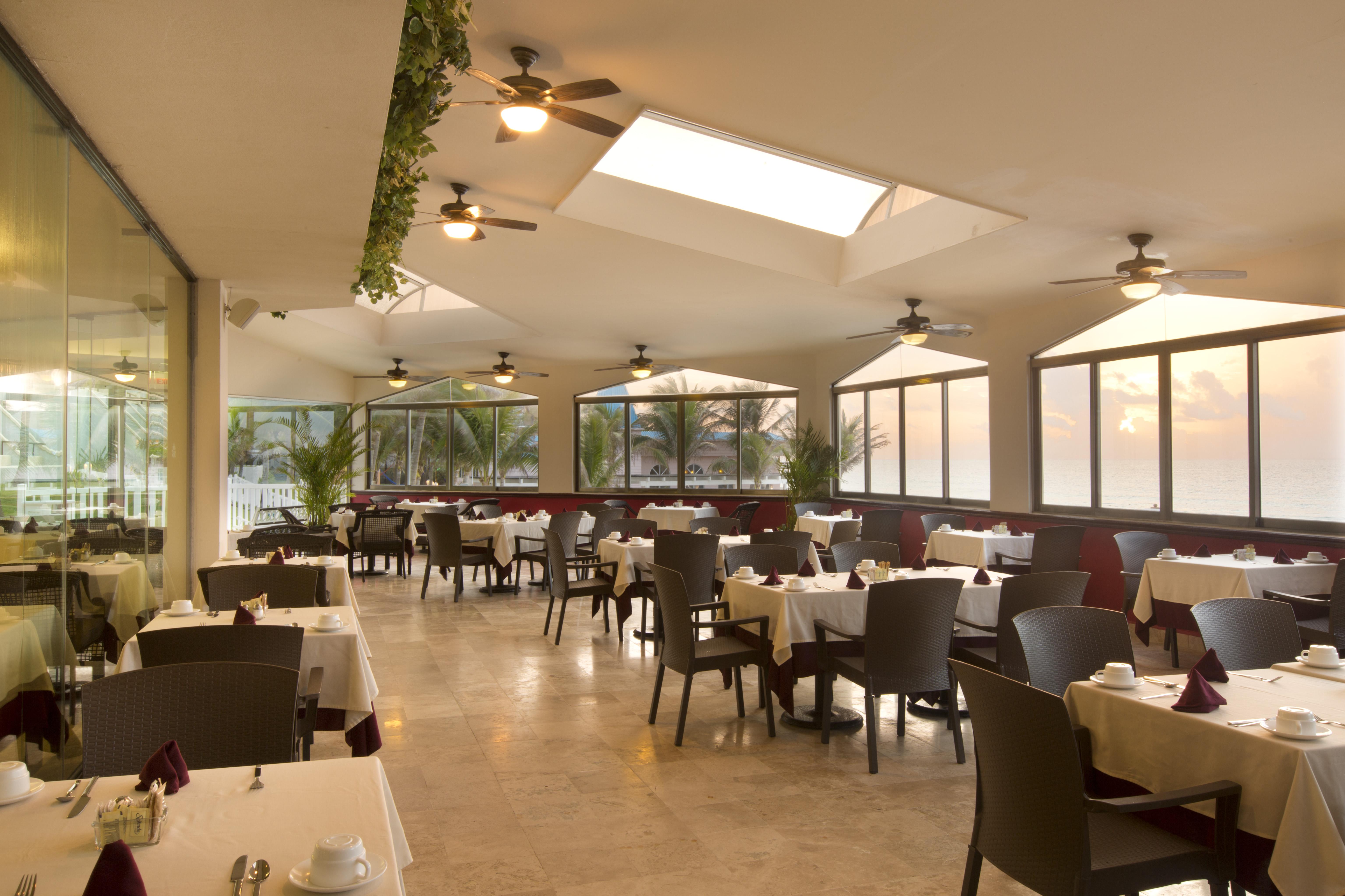 Golden Parnassus Resort & Spa (Adults Only) Канкун Екстер'єр фото
