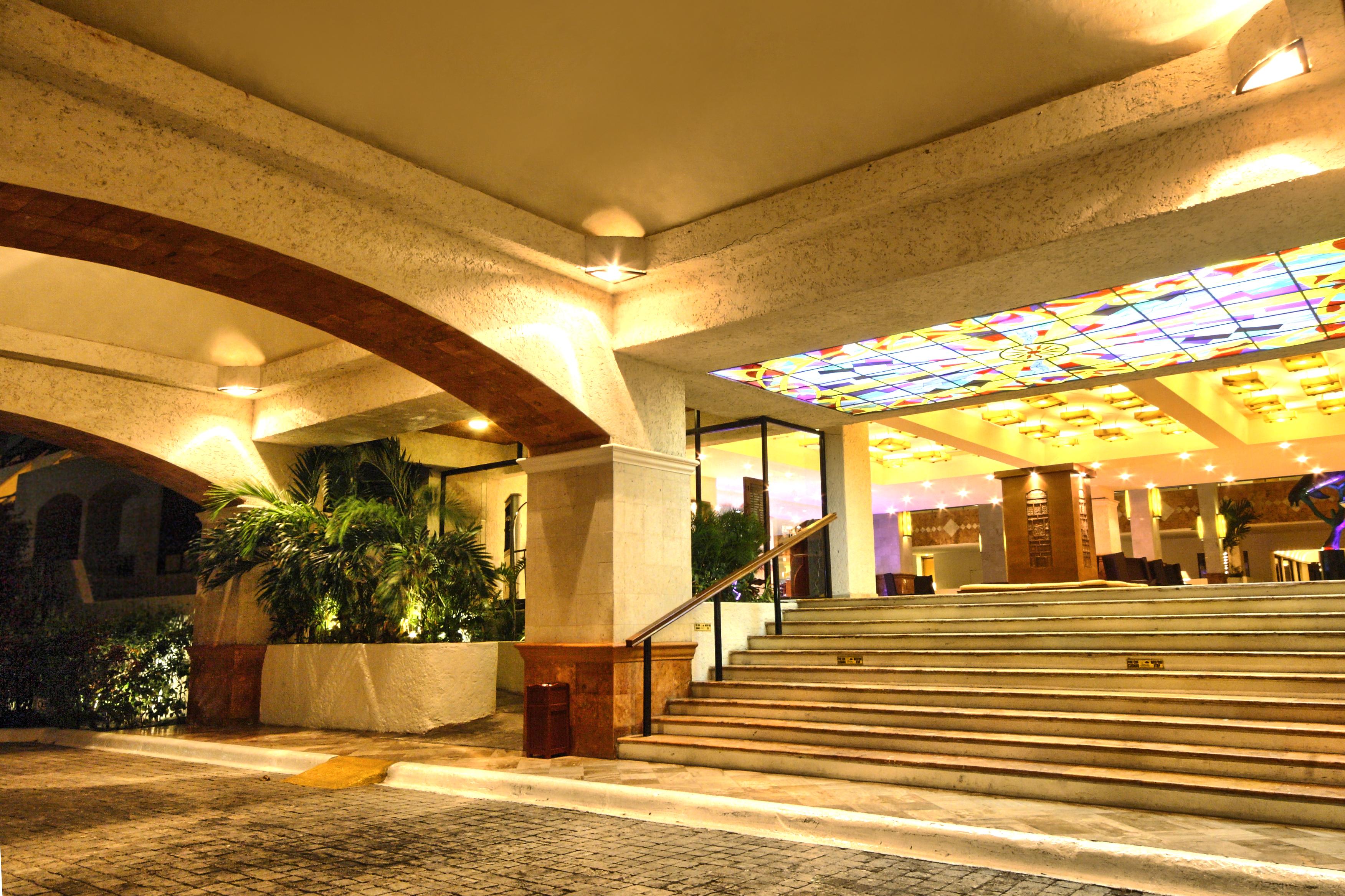 Golden Parnassus Resort & Spa (Adults Only) Канкун Екстер'єр фото