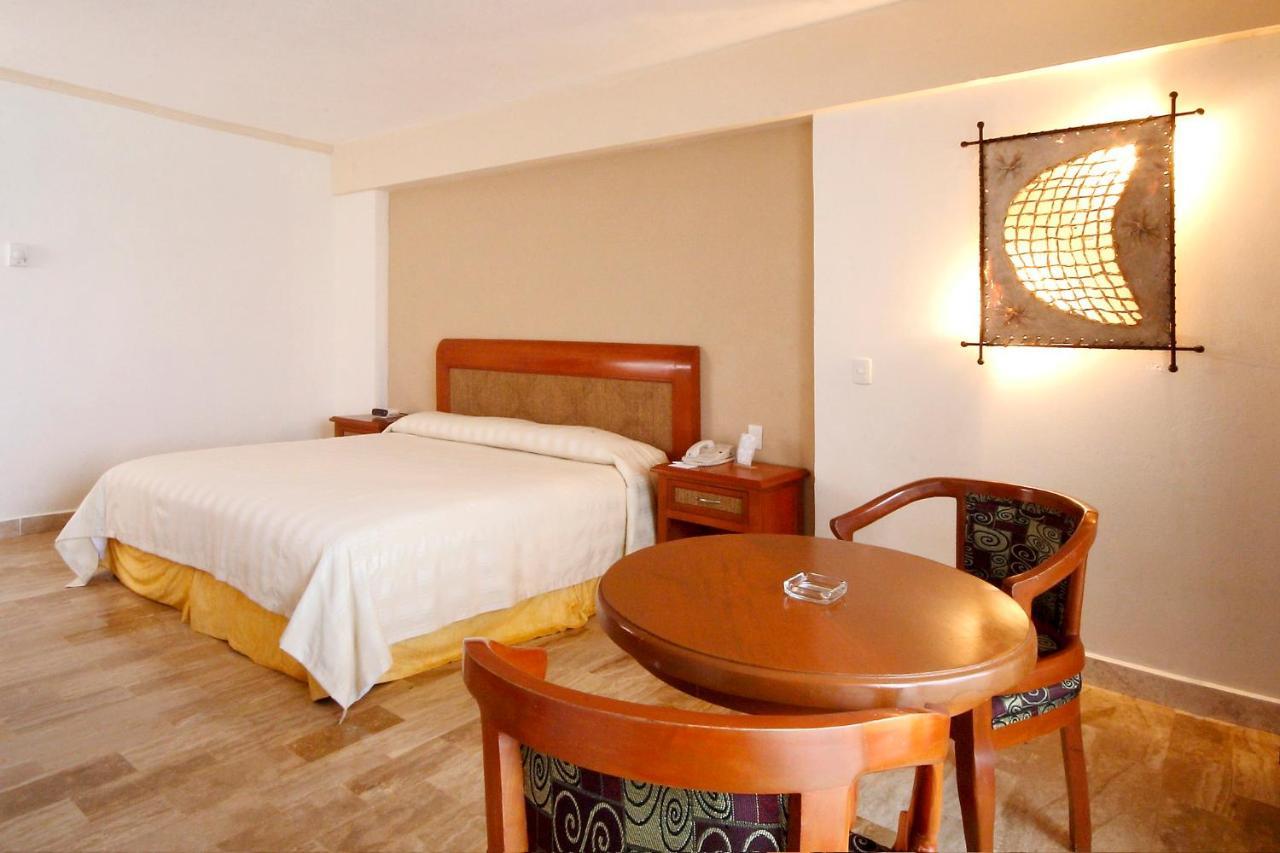 Golden Parnassus Resort & Spa (Adults Only) Канкун Екстер'єр фото